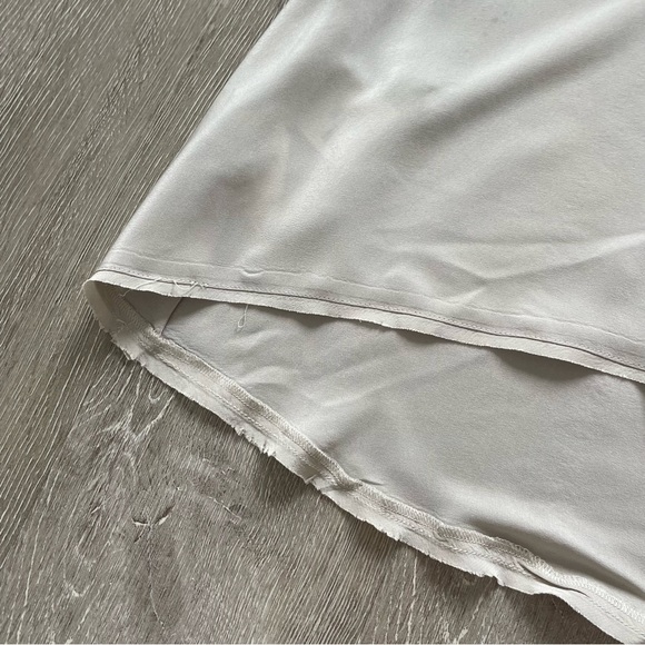 BCBGMaxAzria Tina Silk Feather Print Shift Dress with Slip Mini Gray Taupe - Picture 2 of 14